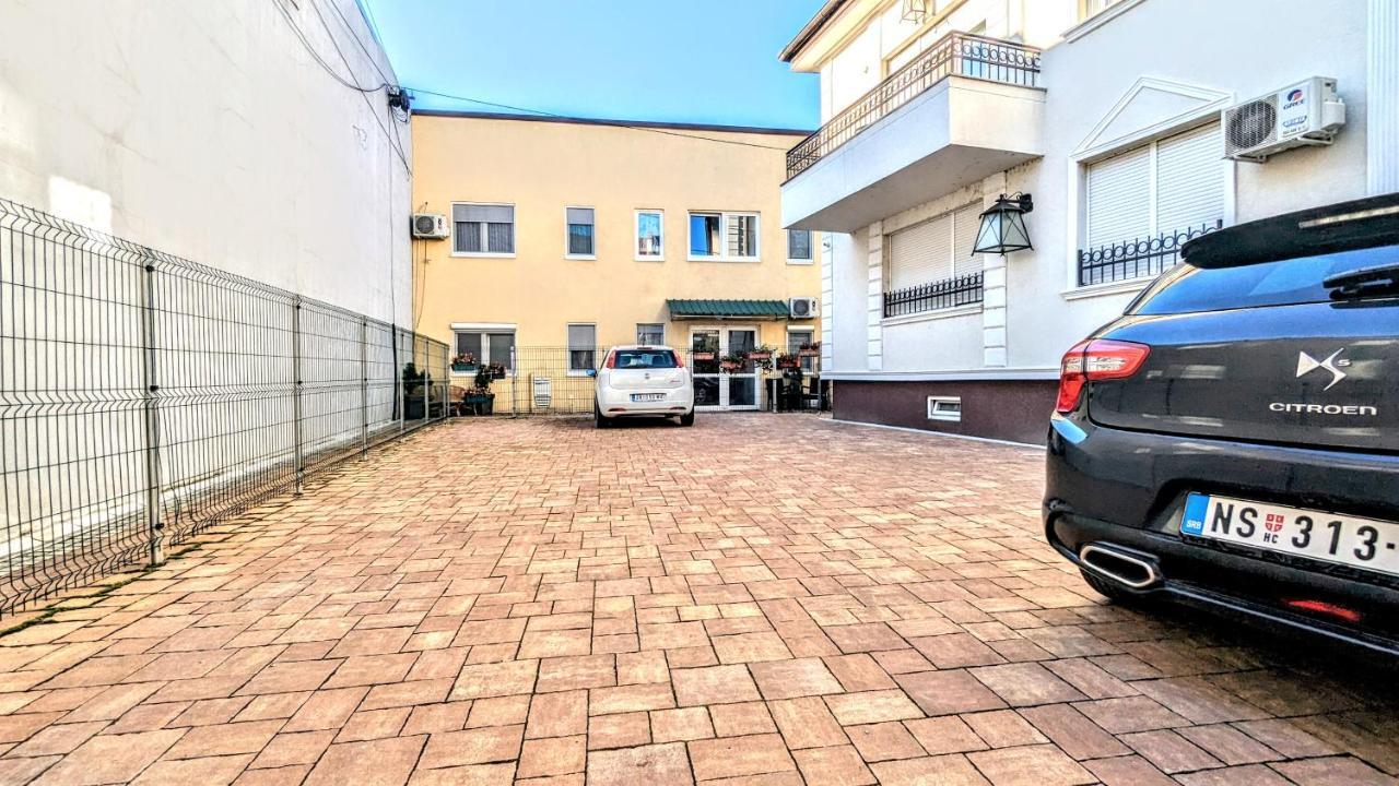 Lägenhet Blue Lagoon 150m-2 Minuta Hoda Od Centra, Mogucnost Za Parking-apartmani-nsmilos