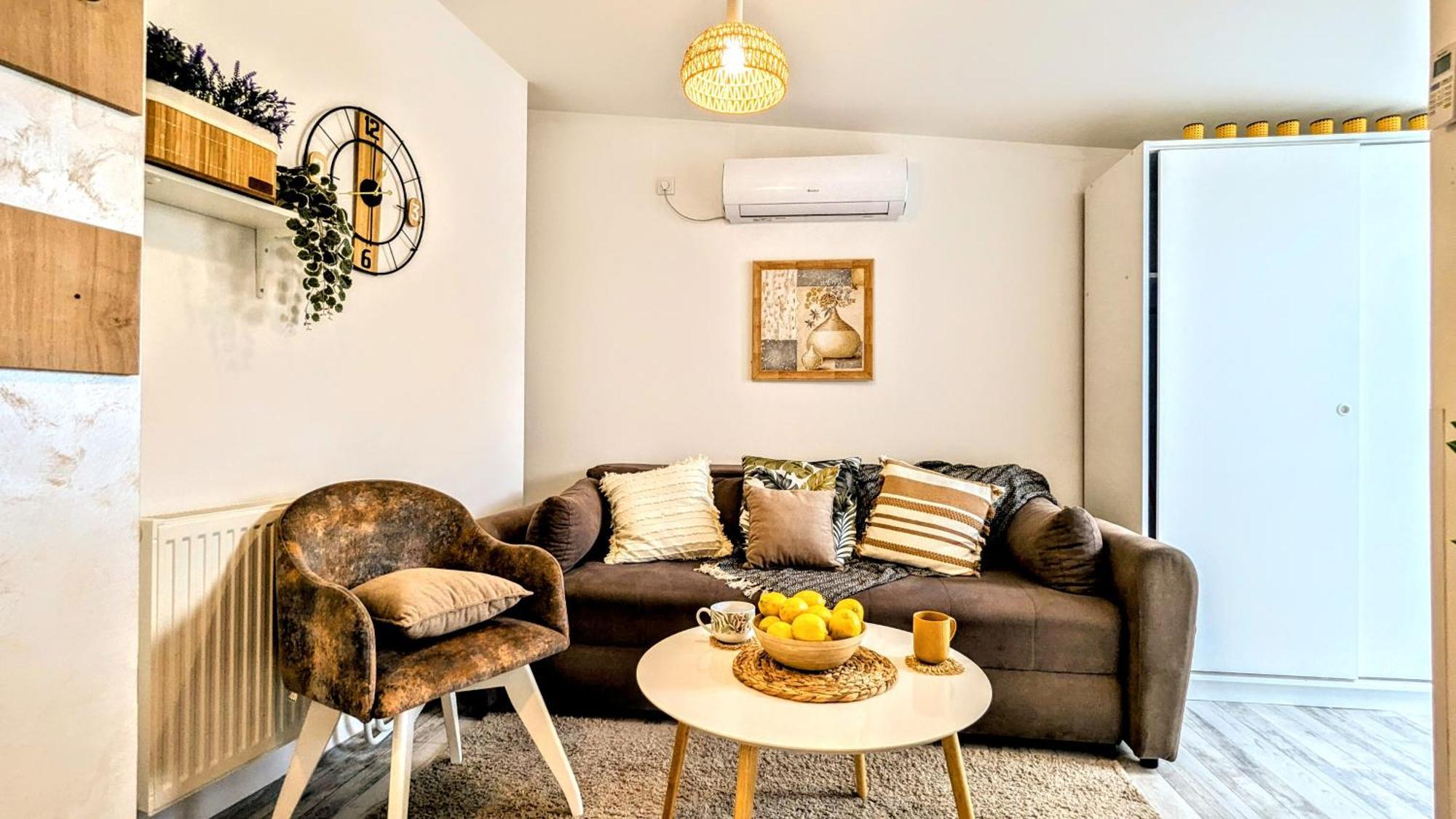 Blue Lagoon 150m-2 Minuta Hoda Od Centra, Mogucnost Za Parking-apartmani-nsmilos Lägenhet Novi Sad