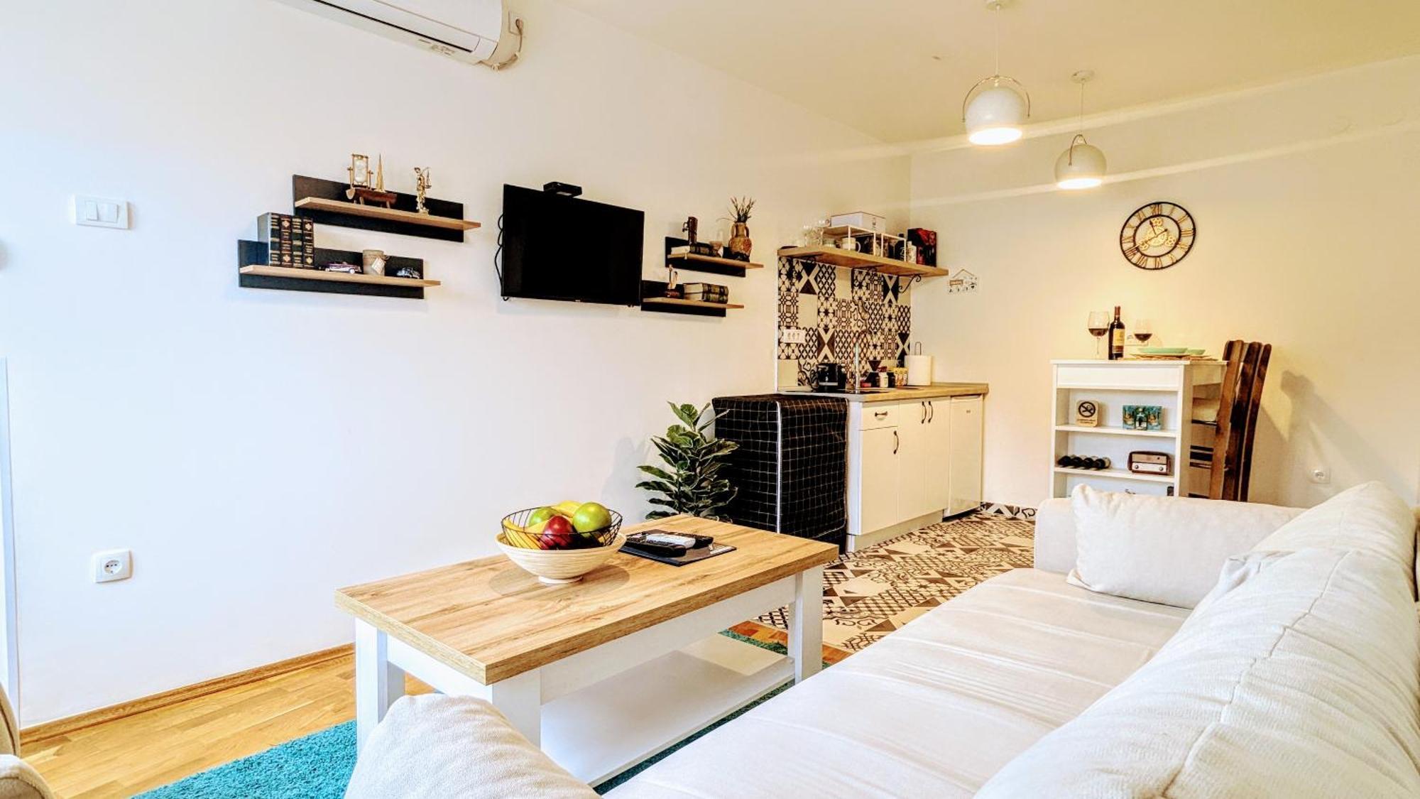 Blue Lagoon 150m-2 Minuta Hoda Od Centra, Mogucnost Za Parking-apartmani-nsmilos Lägenhet Novi Sad