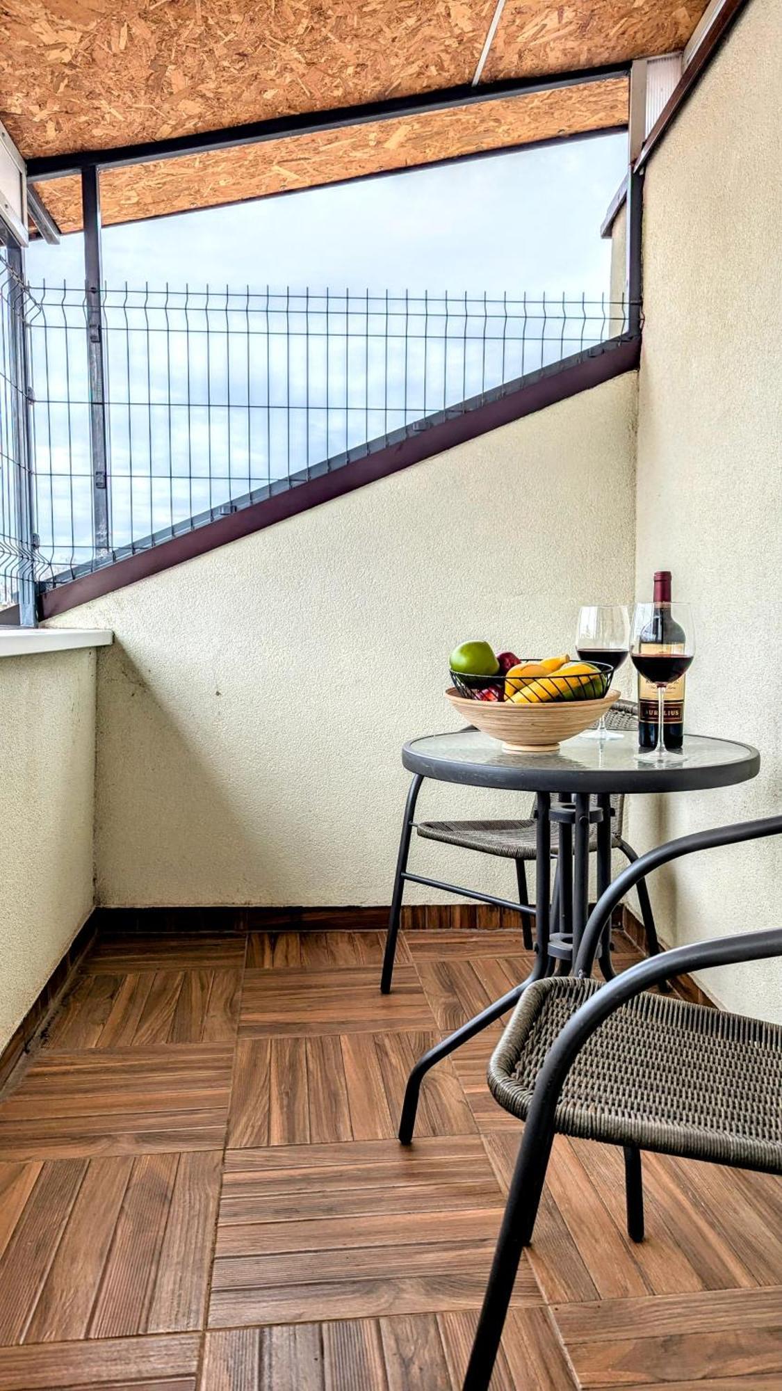 Blue Lagoon 150m-2 Minuta Hoda Od Centra, Mogucnost Za Parking-apartmani-nsmilos Lägenhet *