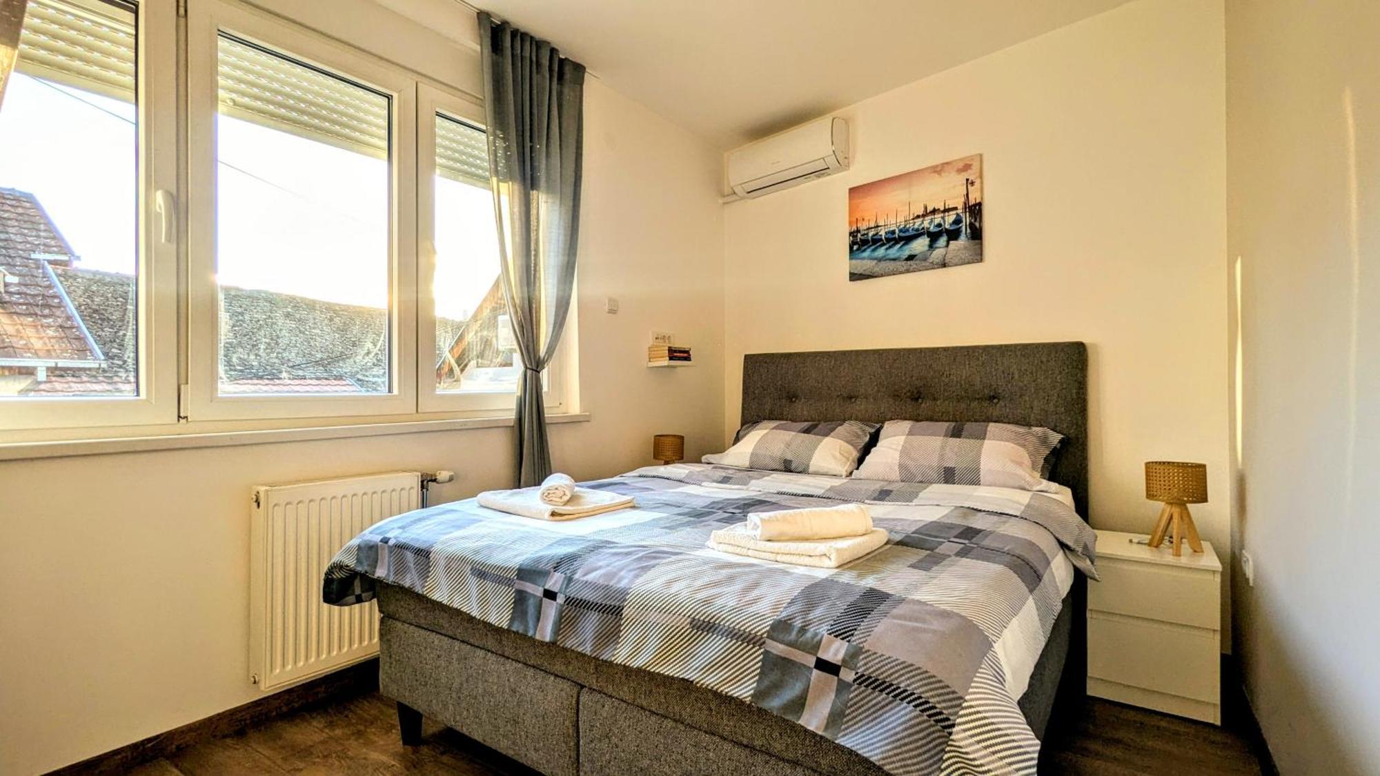 Blue Lagoon 150m-2 Minuta Hoda Od Centra, Mogucnost Za Parking-apartmani-nsmilos