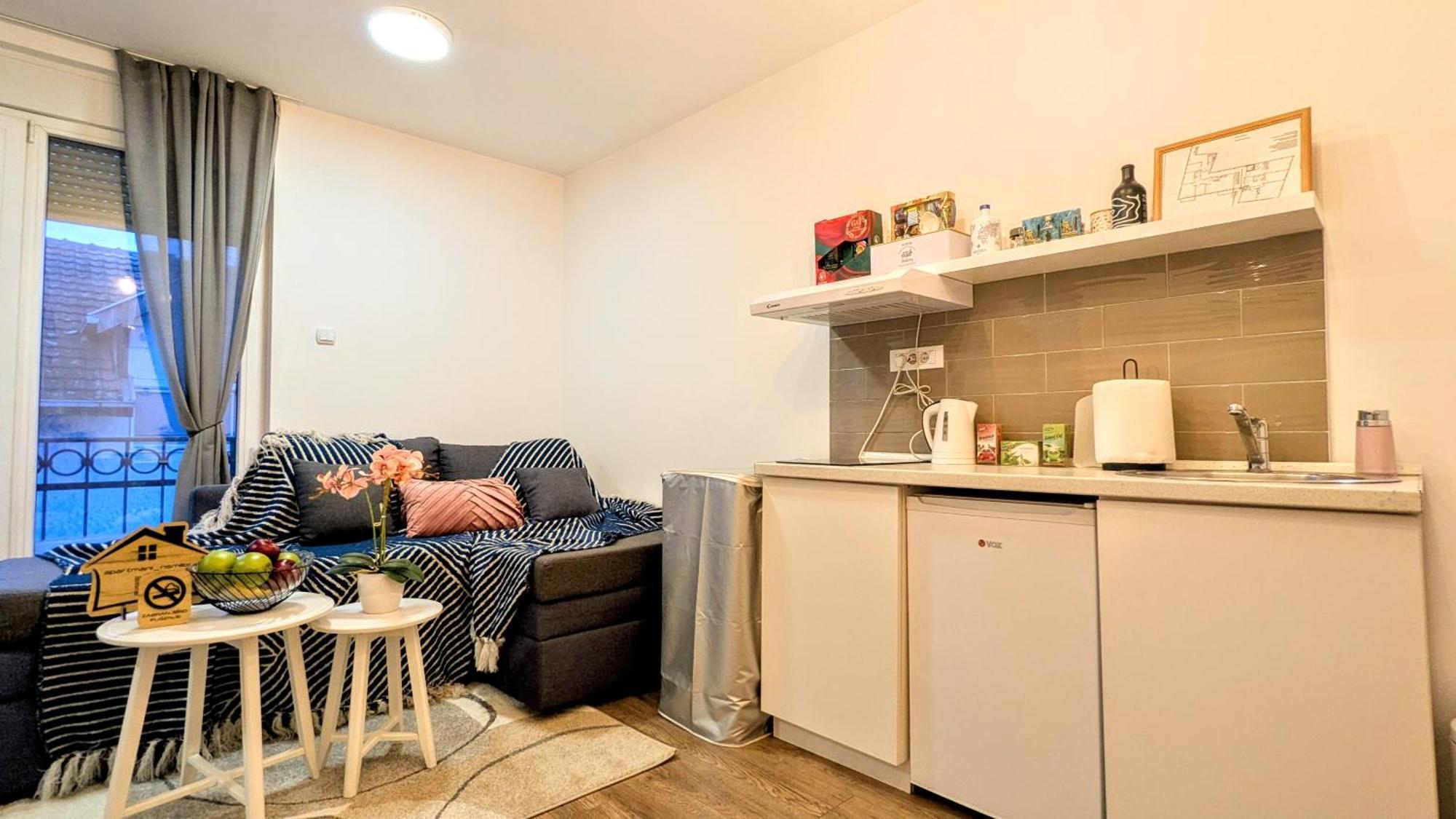 Blue Lagoon 150m-2 Minuta Hoda Od Centra, Mogucnost Za Parking-apartmani-nsmilos Novi Sad